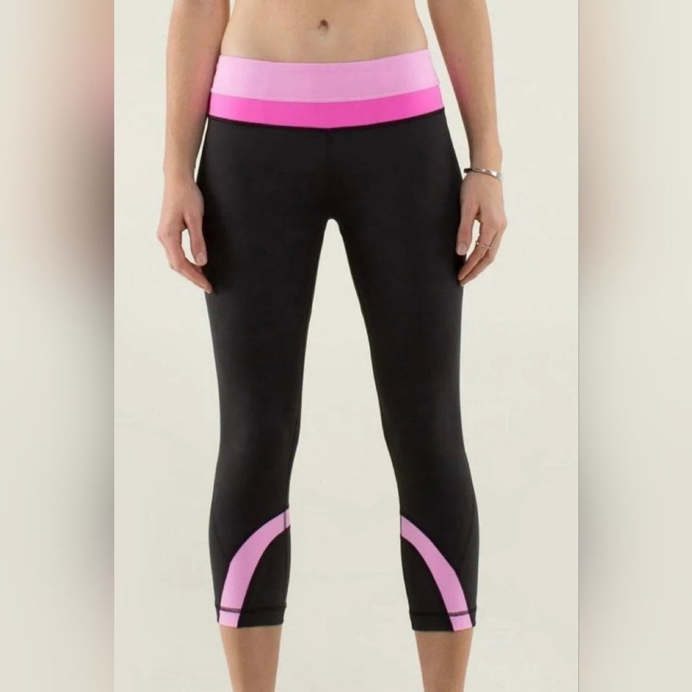 Lululemmon Run Inspire Crop II Black And Paris Pink leggings